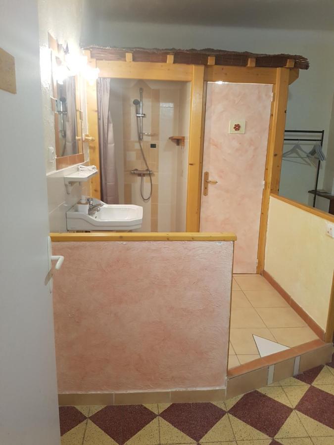 Les Belles Nuits Bed and Breakfast Le Bousquet-d'Orb Buitenkant foto