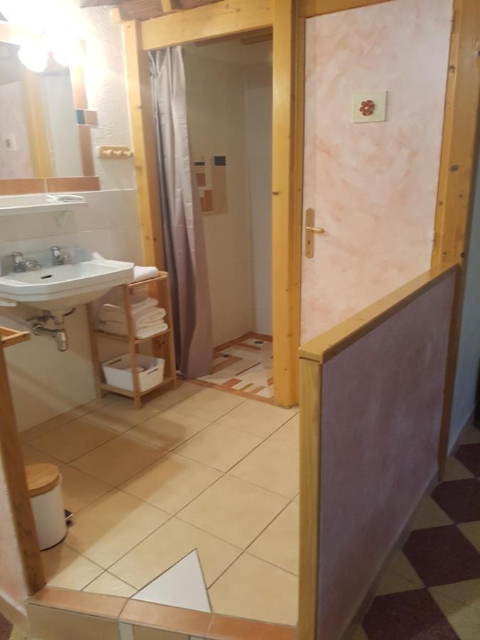 Les Belles Nuits Bed and Breakfast Le Bousquet-d'Orb Buitenkant foto